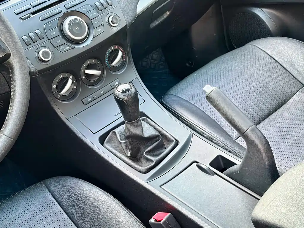Mazda 3 Xingcheng — миниатюра 29