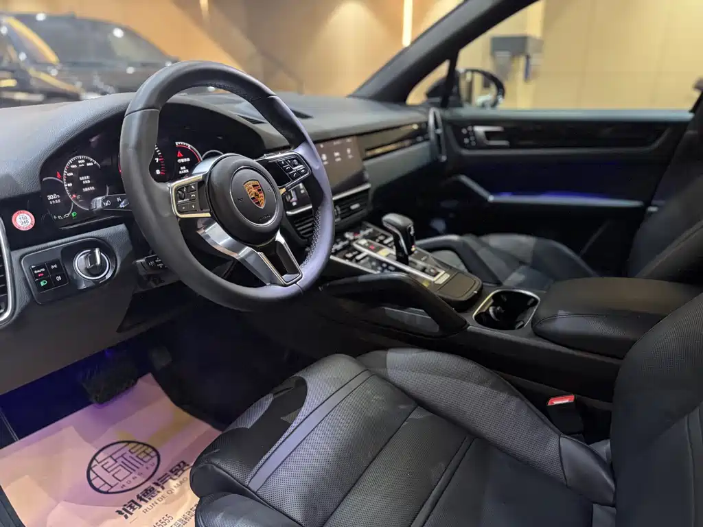 PORSCHE CAYENNE