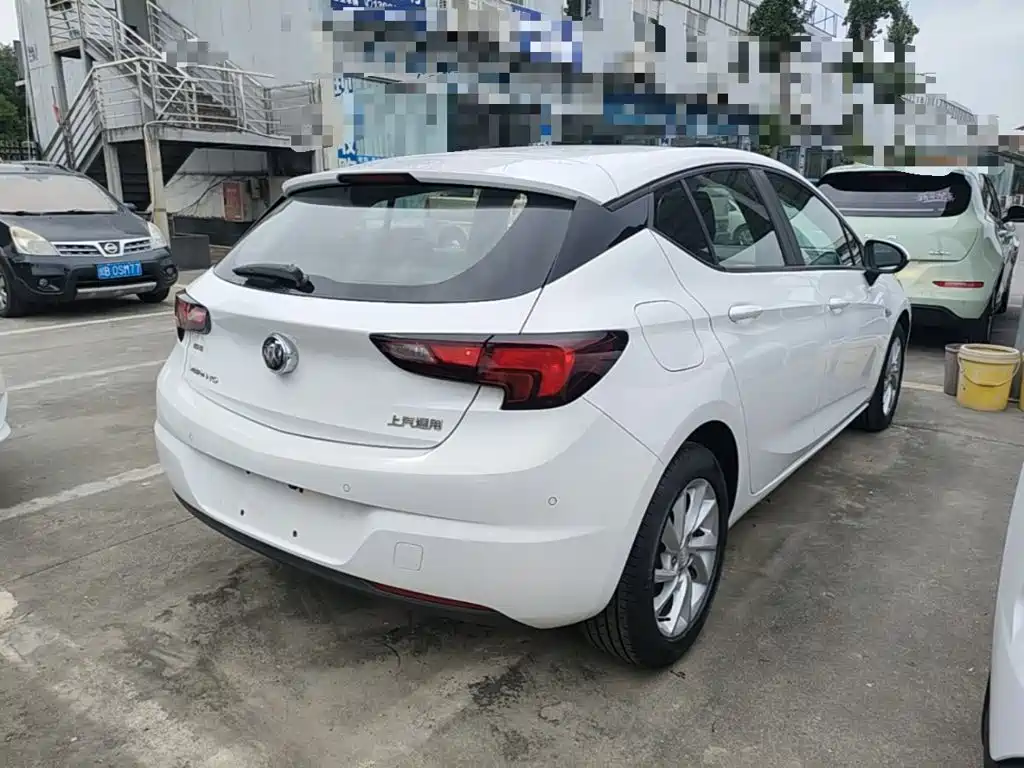 Buick Verano — миниатюра 7