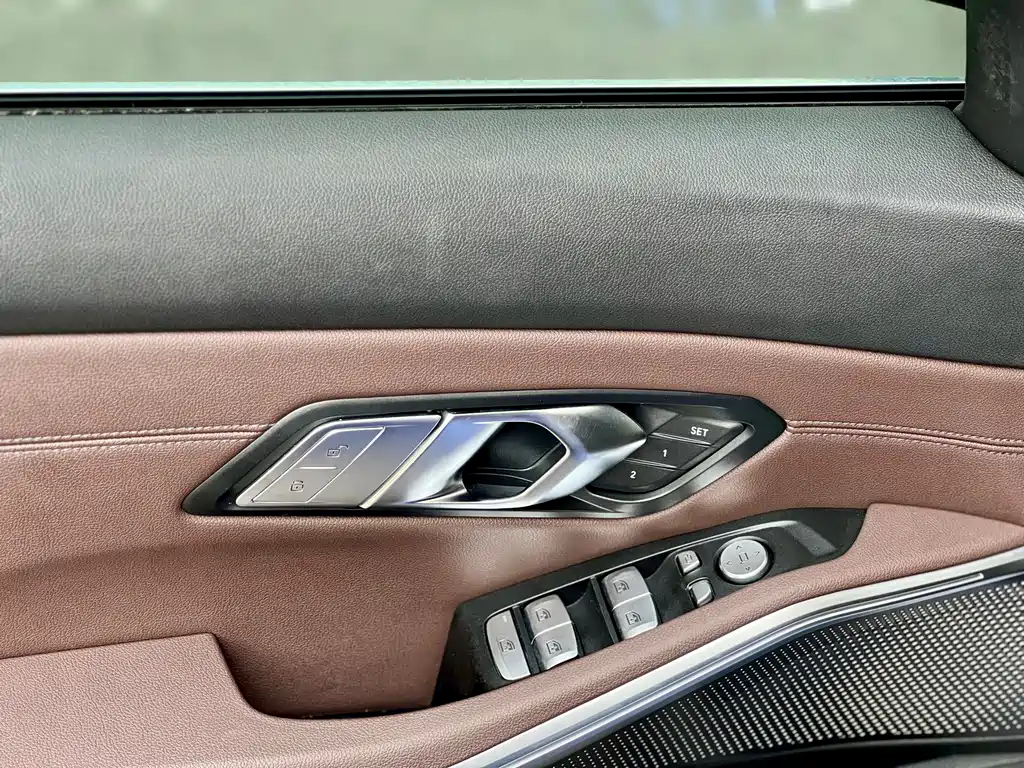 BMW 3 Series — миниатюра 23