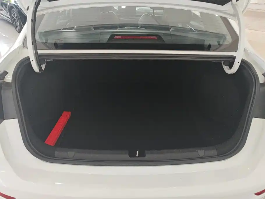 Geely Emgrand — миниатюра 4