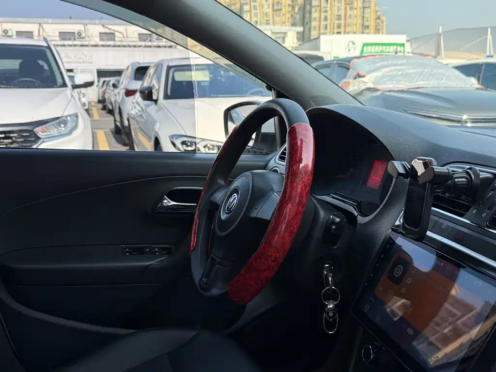 Volkswagen Polo — миниатюра 15