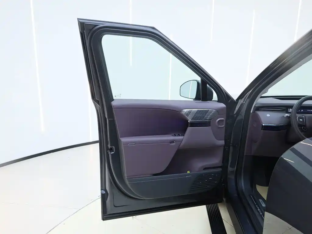 XPeng GX — миниатюра 9