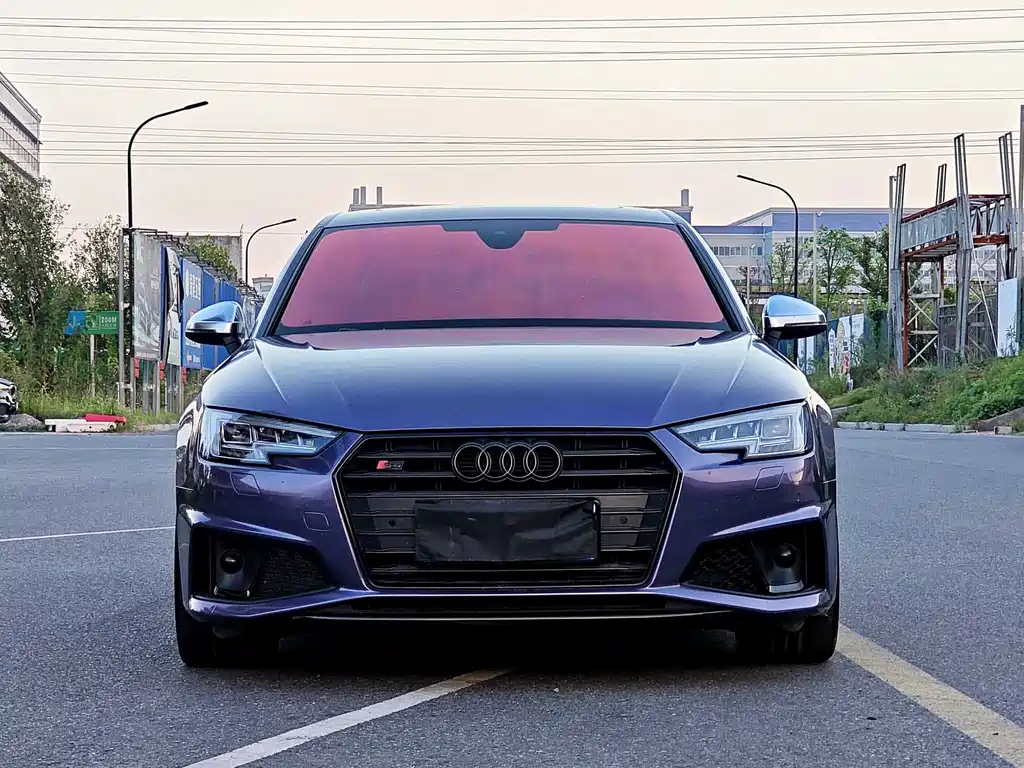 AUDI S4