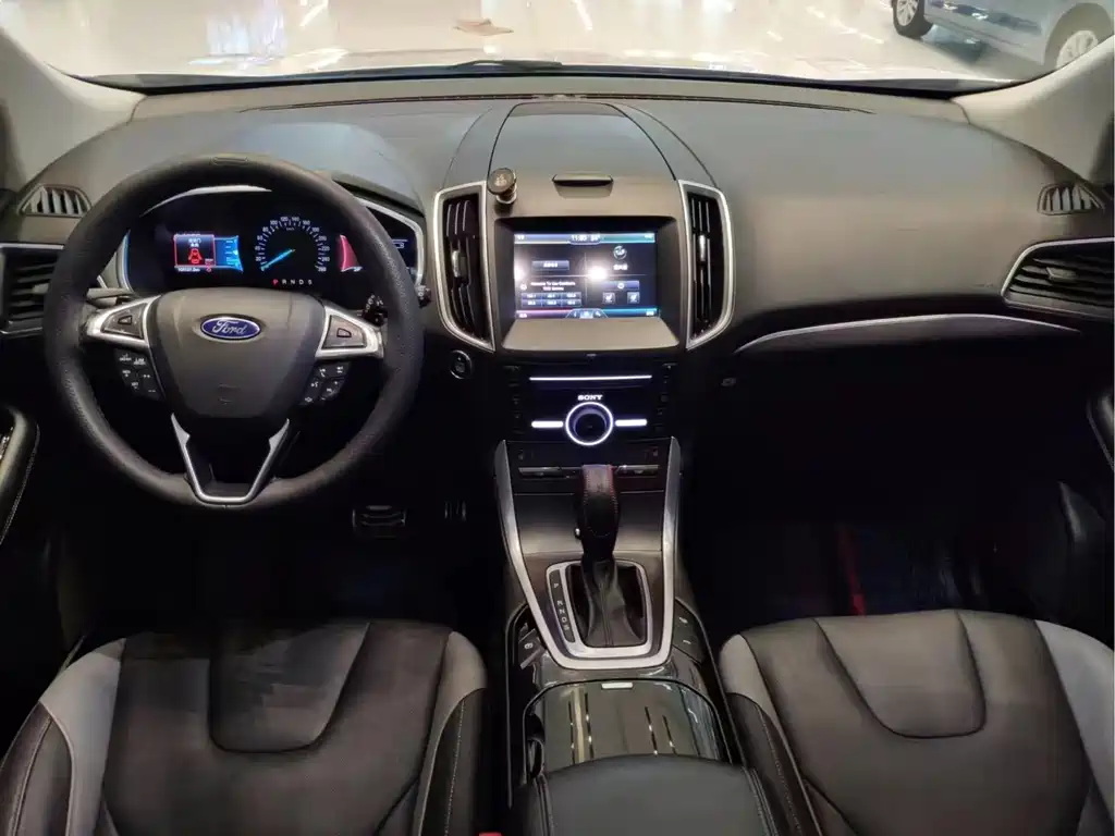 Ford Edge — миниатюра 4