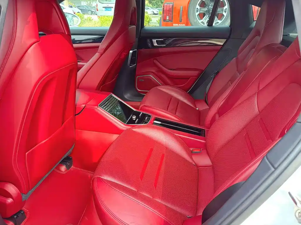 Porsche Panamera — миниатюра 8