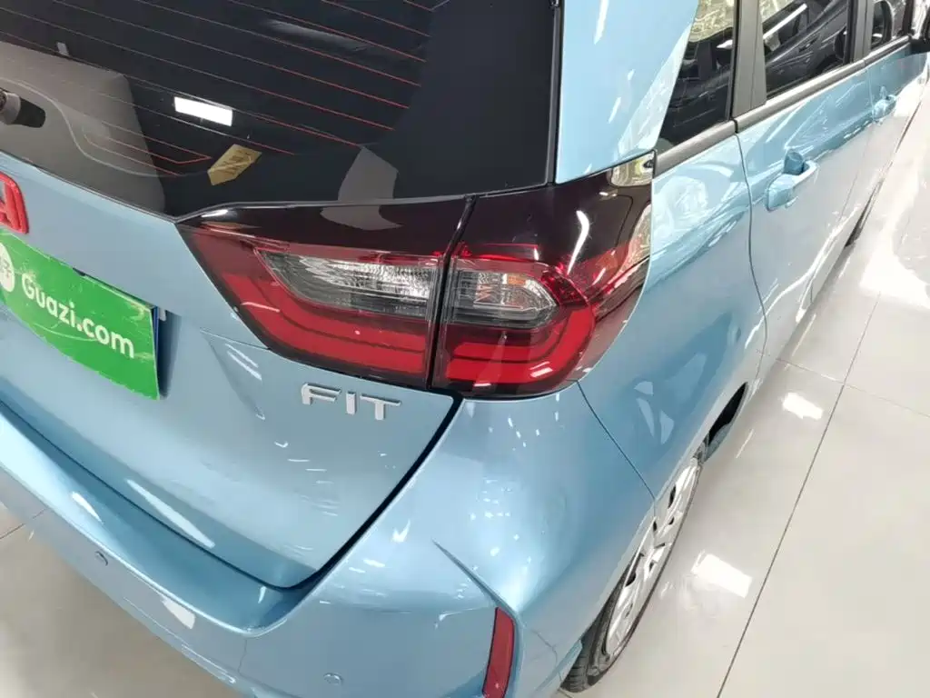 Honda Fit — миниатюра 8
