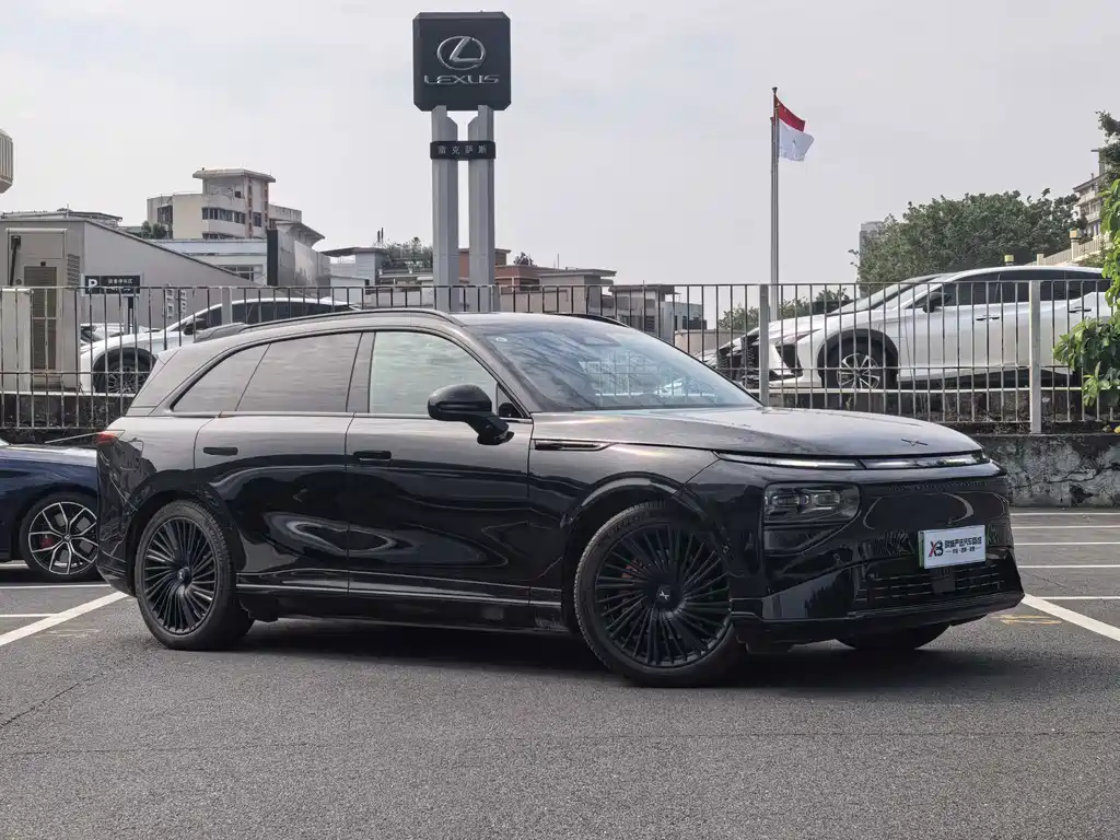 XPeng G9 — миниатюра 2