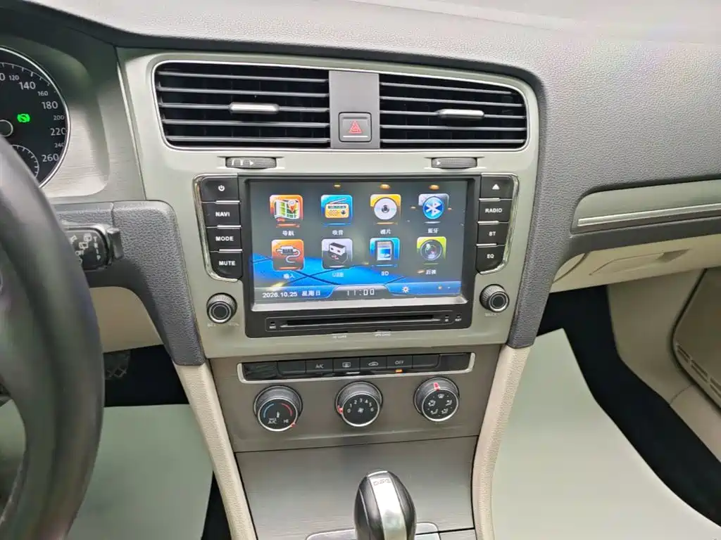 Volkswagen Golf — миниатюра 13