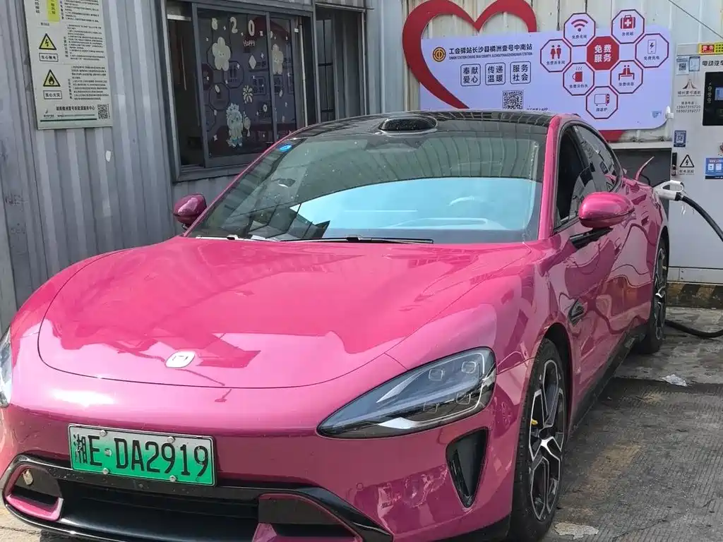 Xiaomi SU7 2025