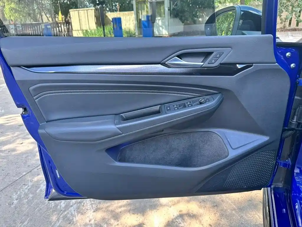 Volkswagen Golf — миниатюра 9