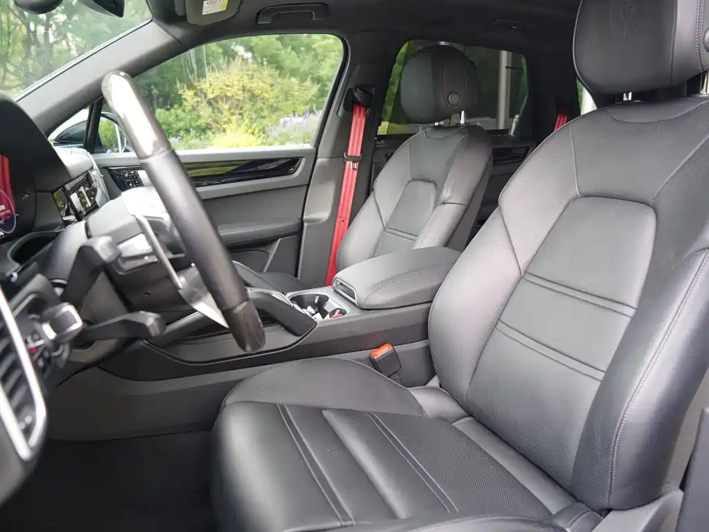 Porsche Cayenne Hybrid — миниатюра 12