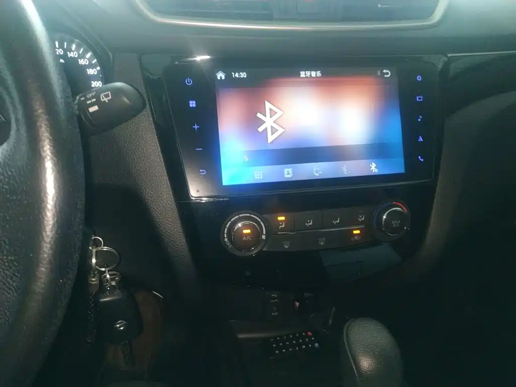 Nissan Qashqai — миниатюра 13