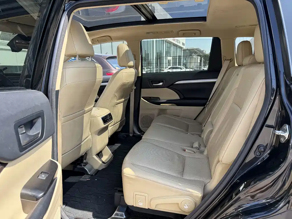 Toyota Highlander — миниатюра 5