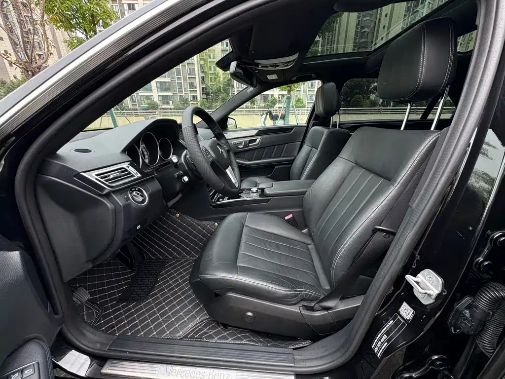 Mercedes-Benz E-Class — миниатюра 5