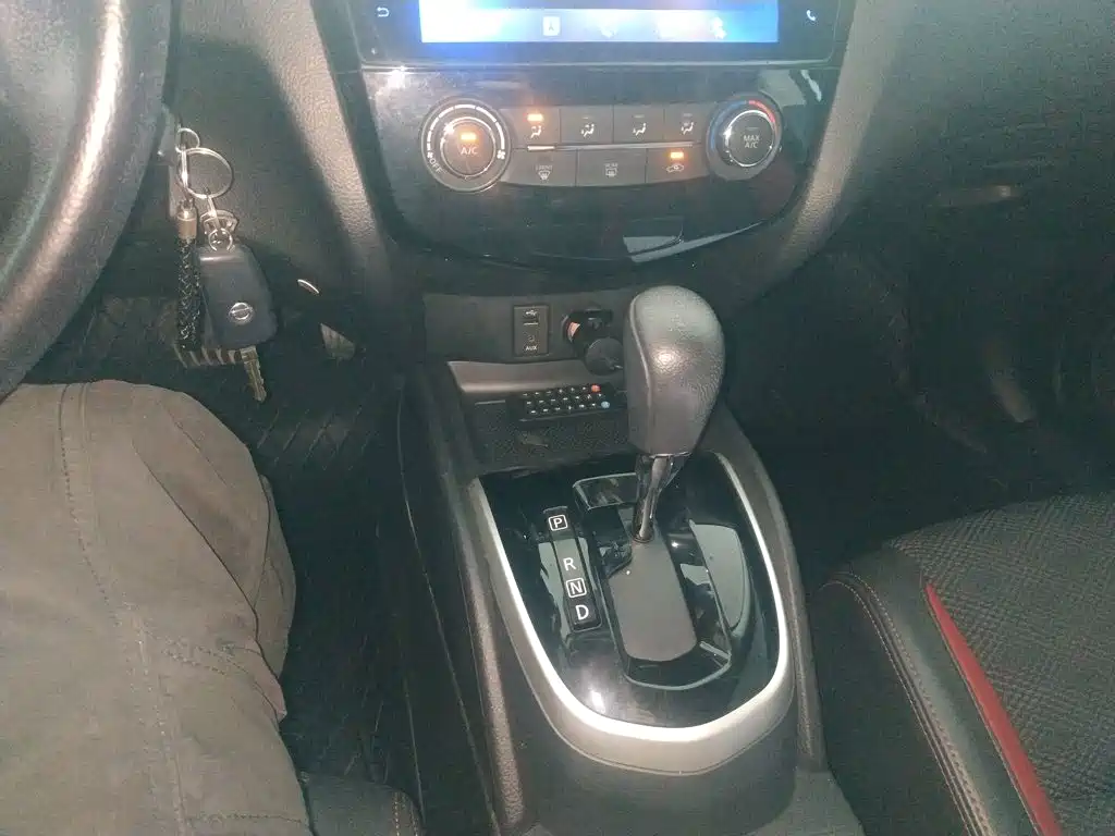 Nissan Qashqai — миниатюра 14