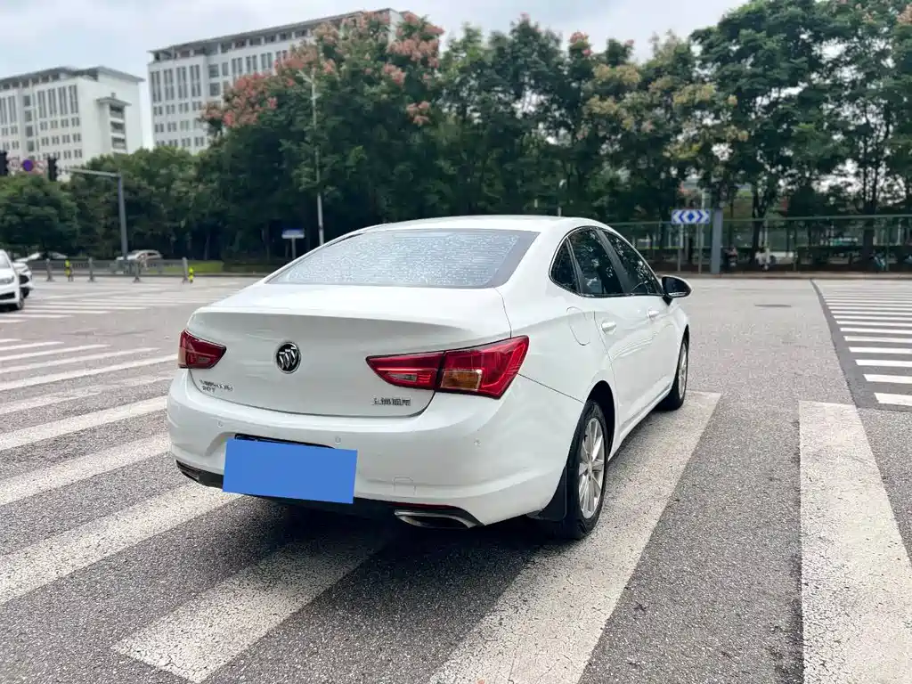 Buick Verano — миниатюра 6
