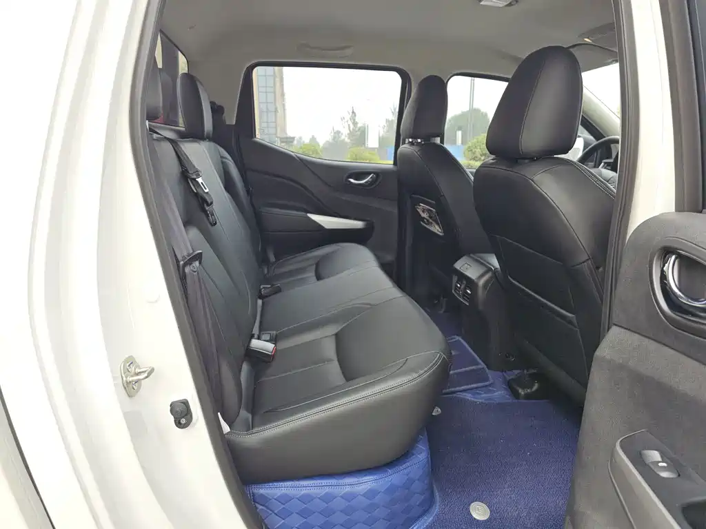 Nissan Navara — миниатюра 10