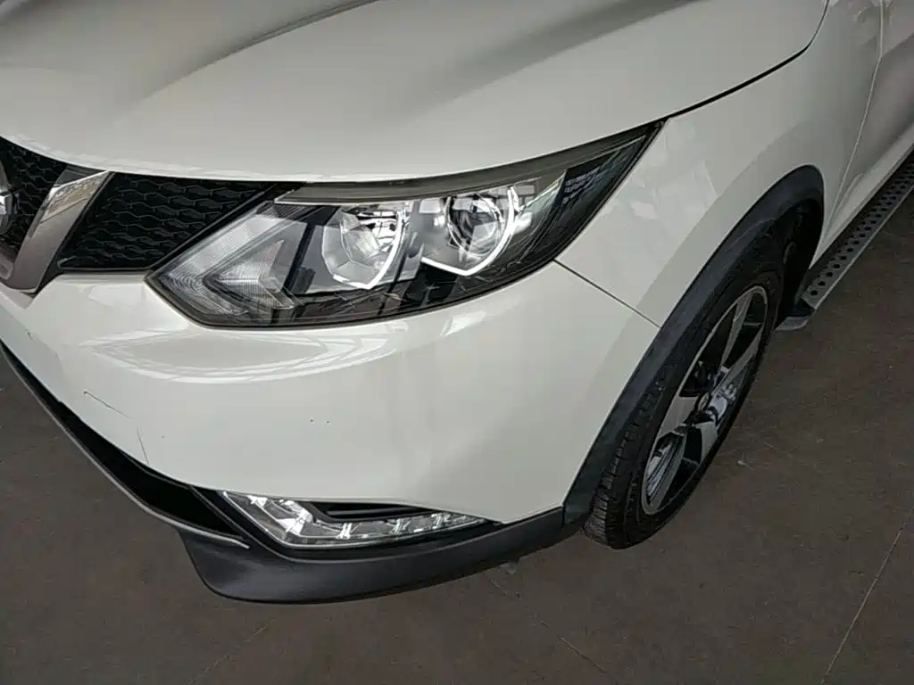 Nissan Qashqai — миниатюра 24