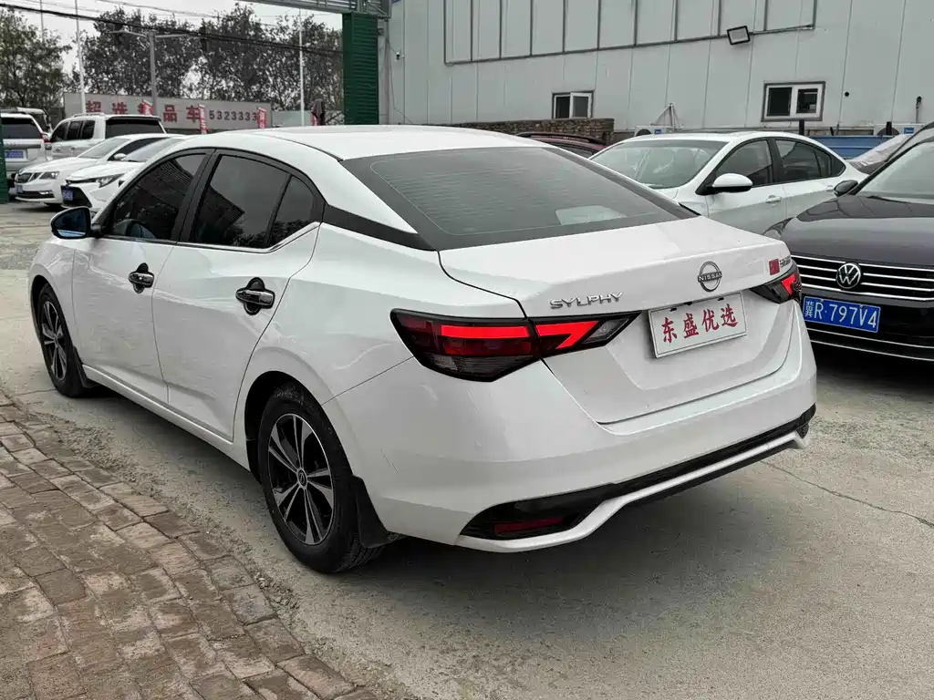 Nissan Sylphy — миниатюра 4