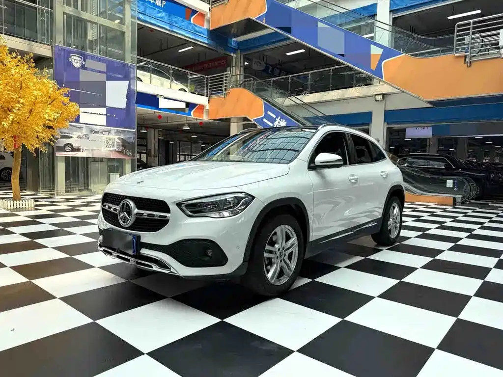 Mercedes-Benz GLA