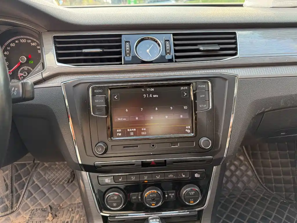 Volkswagen Passat — миниатюра 10