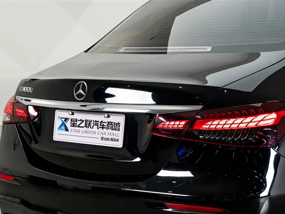 Mercedes-Benz E-Class — миниатюра 8