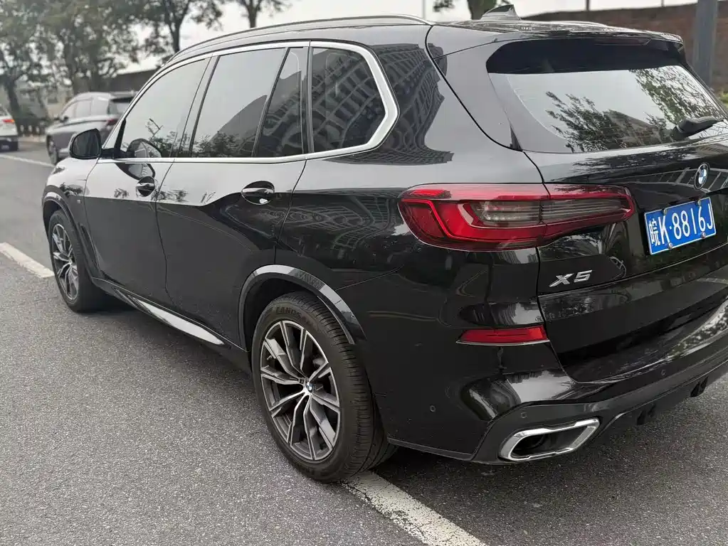 BMW X5 (Import) — миниатюра 7