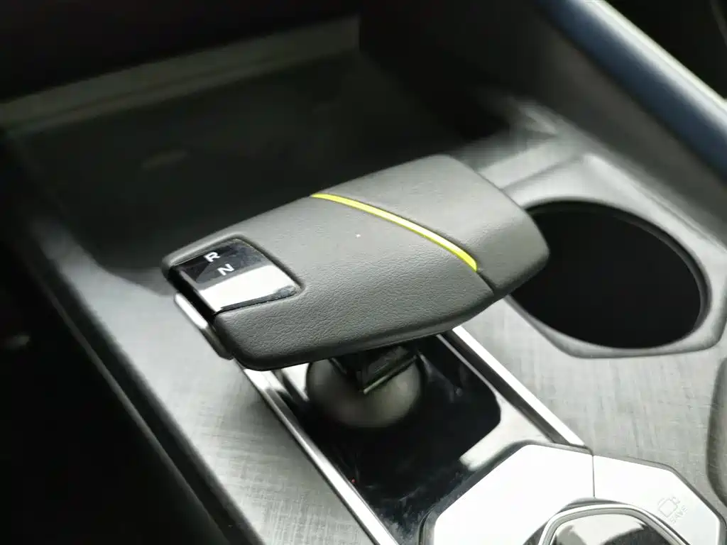 CHANGAN UNI V SMART IDD