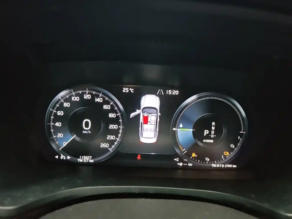 Volvo S60 PHEV — миниатюра 12