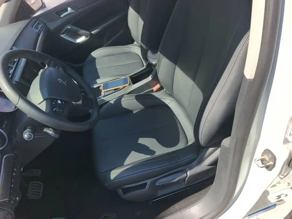 Peugeot 408 — миниатюра 15