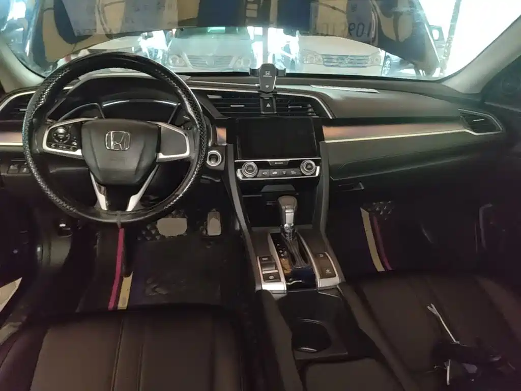 Honda Civic — миниатюра 10