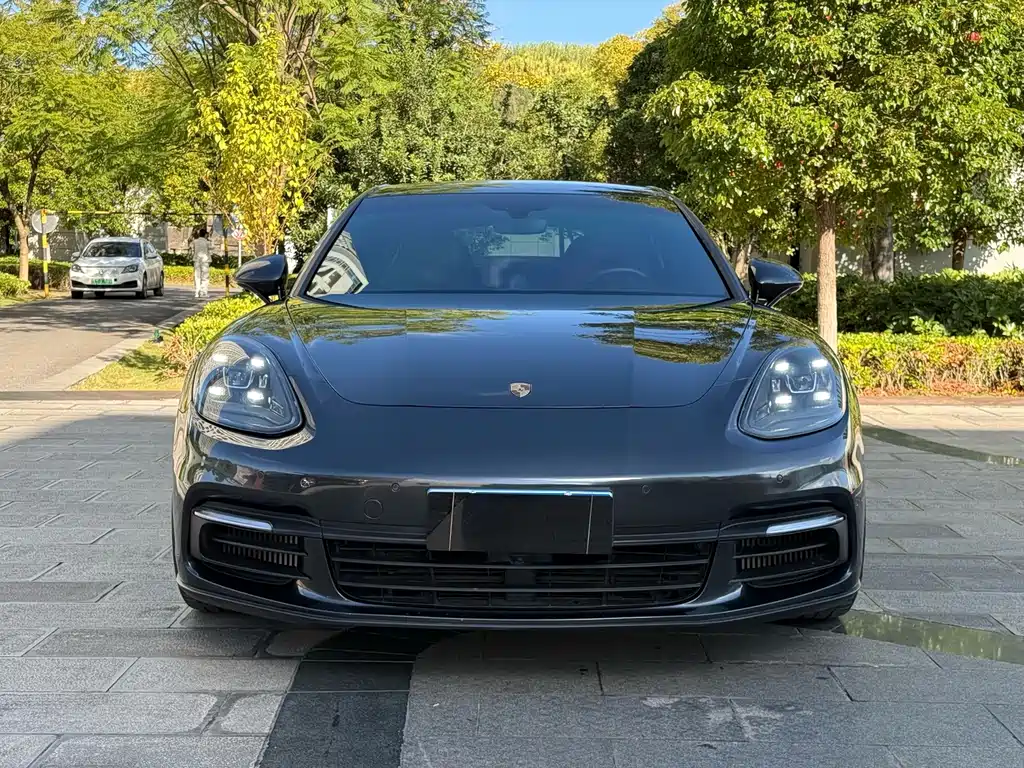 Porsche Panamera — миниатюра 2