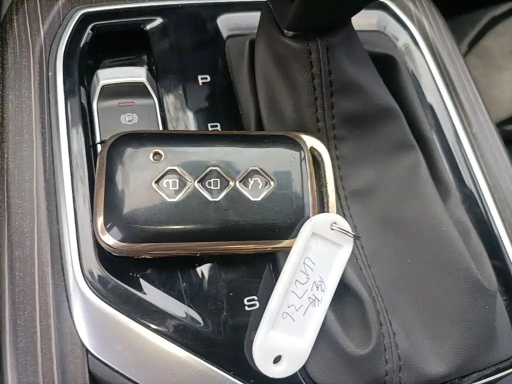 Wuling Jiachen — миниатюра 9