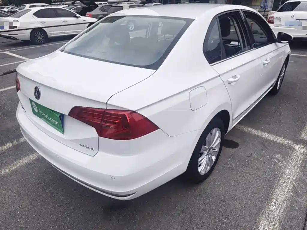 Volkswagen Bora — миниатюра 7