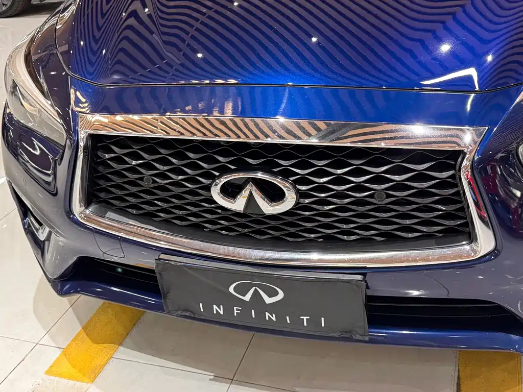 Infiniti Q50L — миниатюра 32