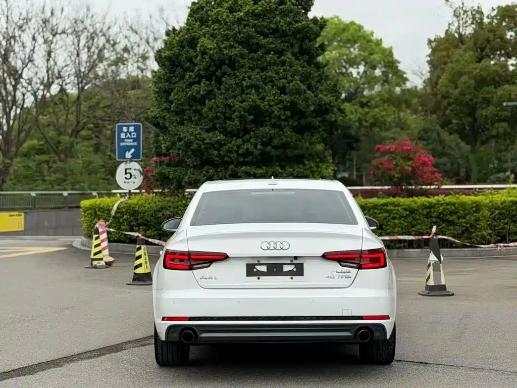 Audi A4L — миниатюра 5