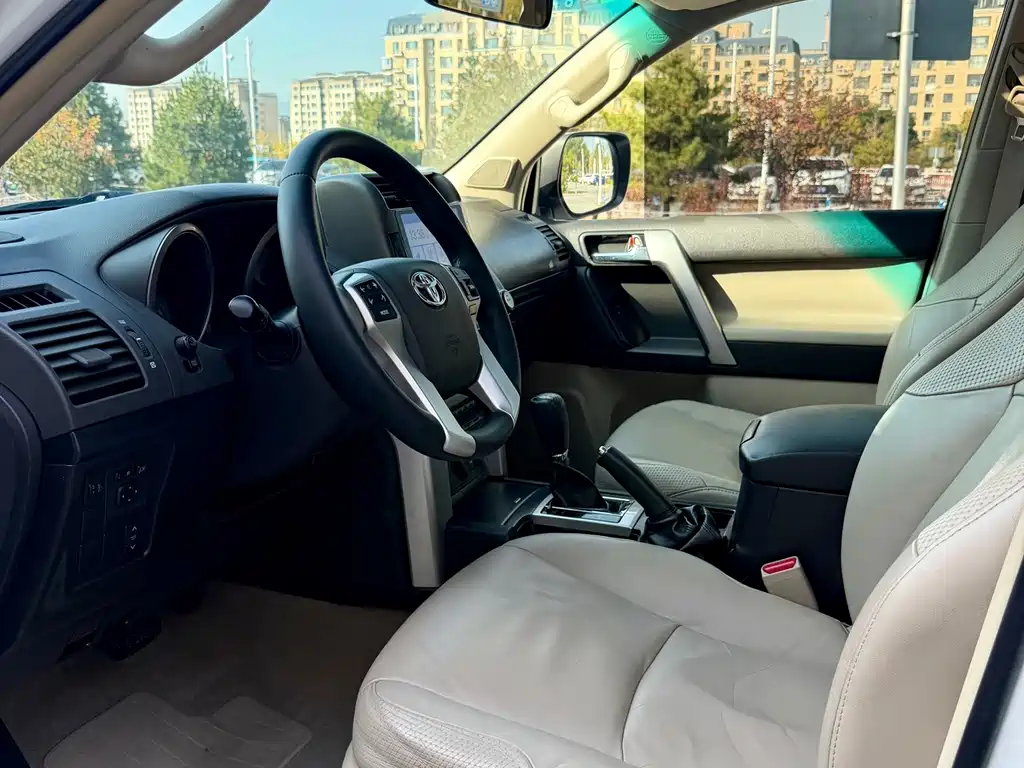 Toyota Prado — миниатюра 7