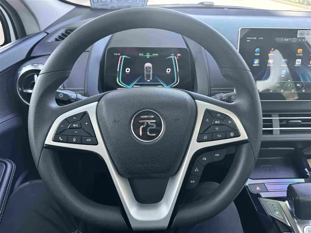 BYD Yuan EV — миниатюра 7