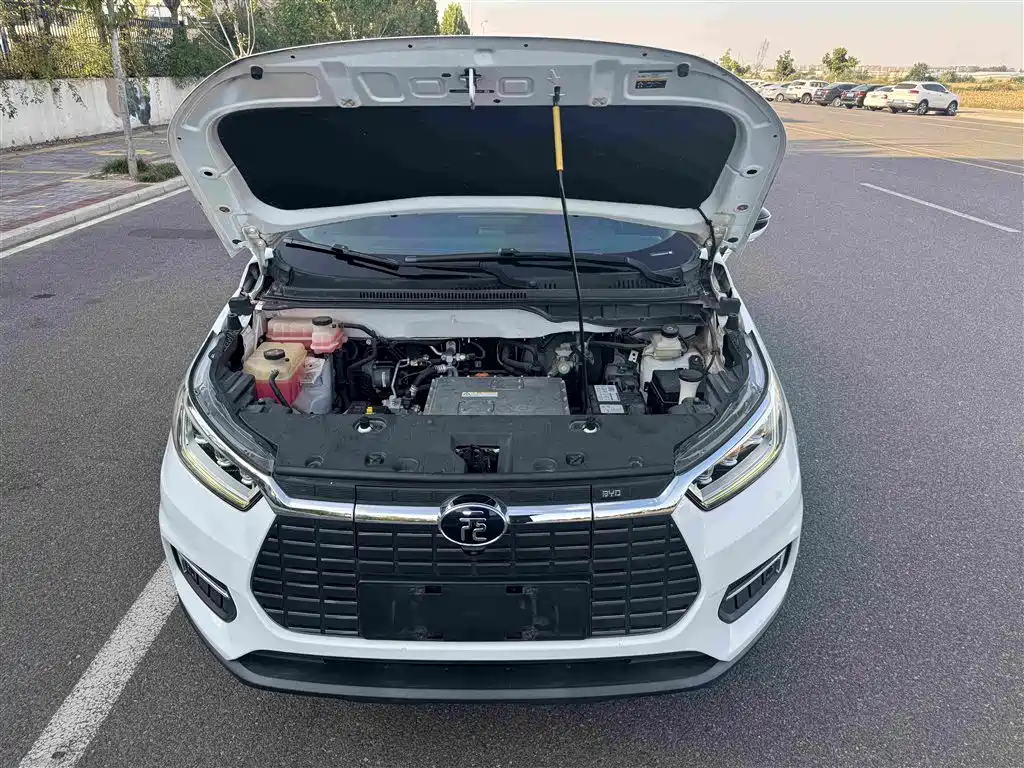 BYD Yuan EV — миниатюра 18
