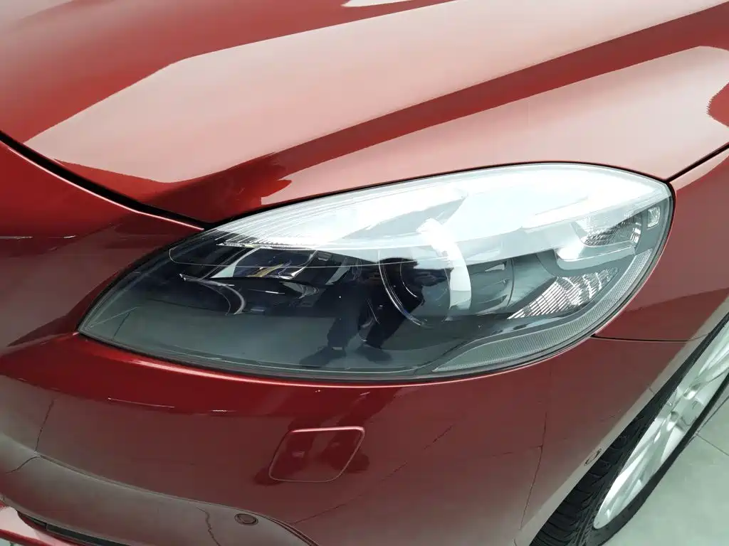 Volvo V40 — миниатюра 7
