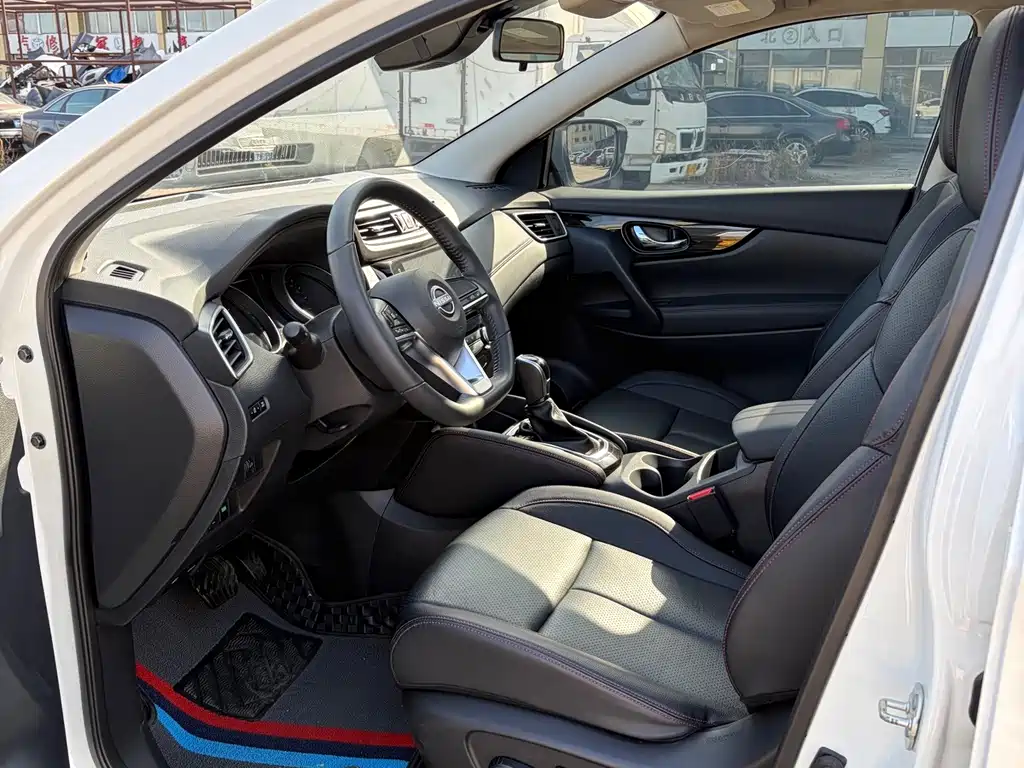 Nissan Qashqai — миниатюра 5