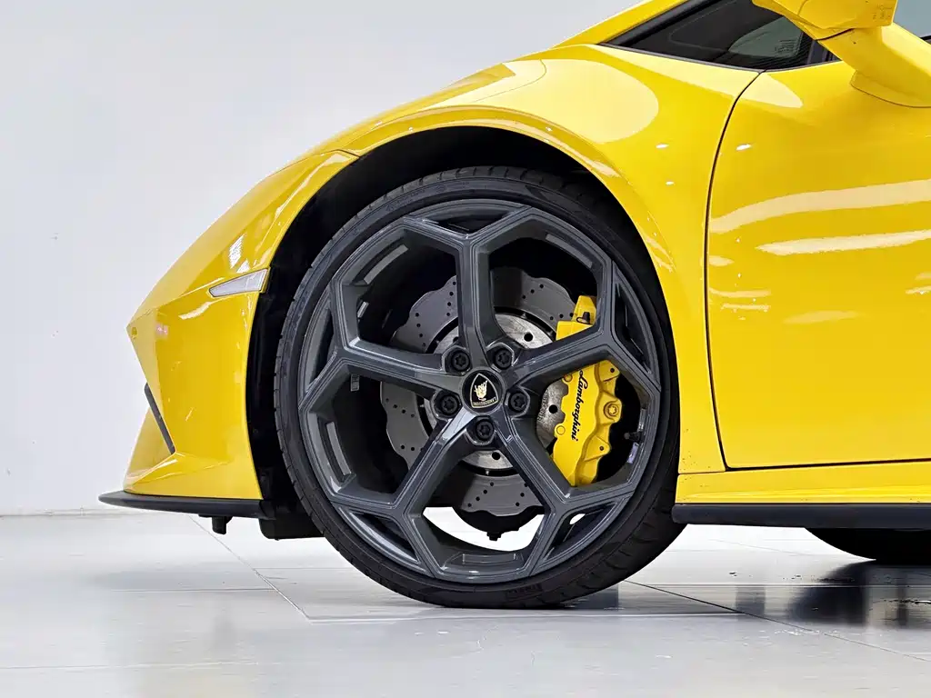 LAMBORGHINI HURACÁN