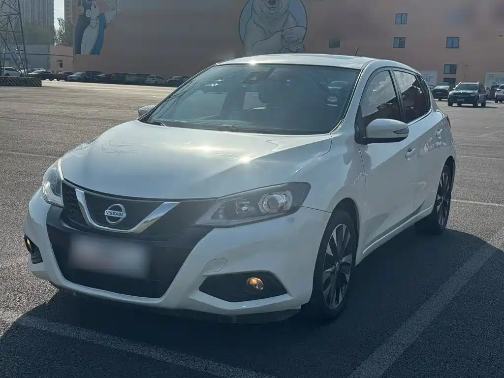Nissan Tiida — миниатюра 2