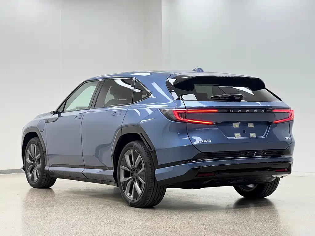 Honda P7 — миниатюра 4