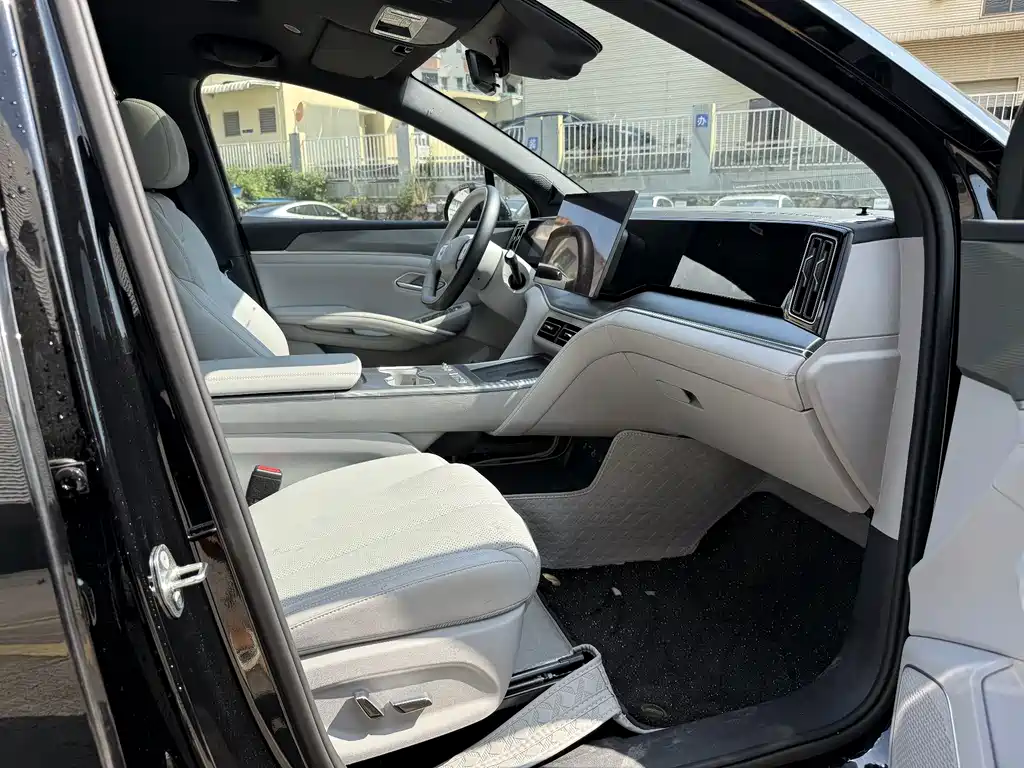 BYD Song Ultra — миниатюра 17