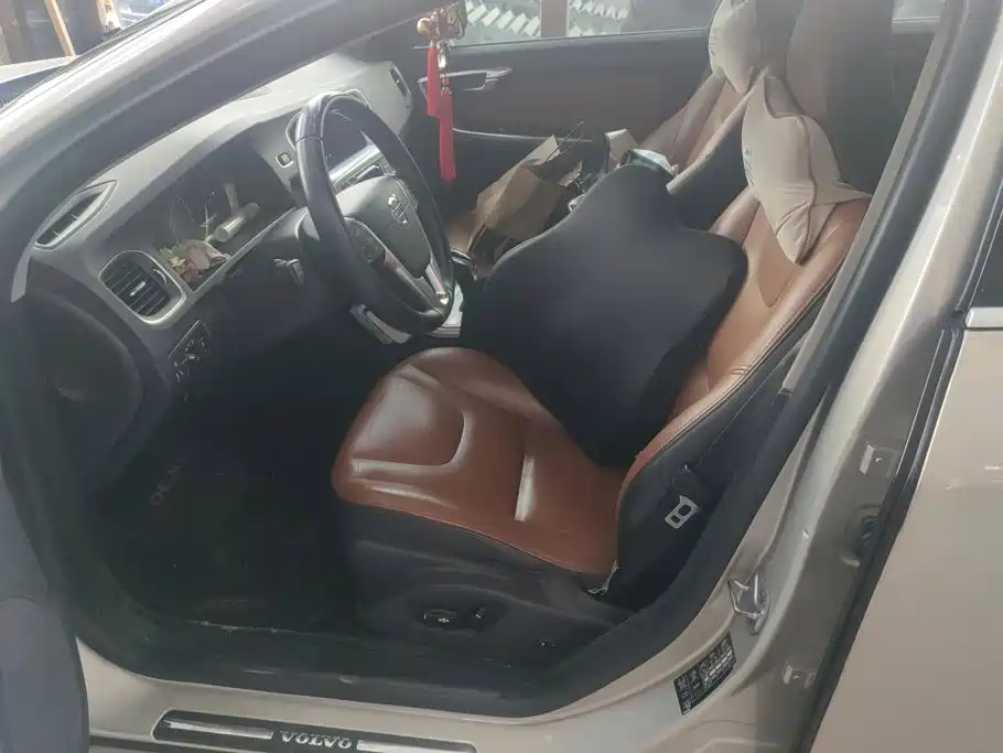 Volvo S60 — миниатюра 9