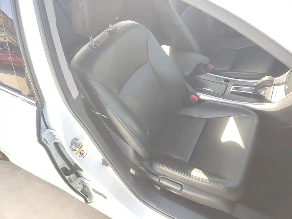 Honda Accord — миниатюра 25
