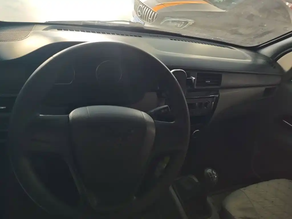 Wuling Zhiguang — миниатюра 5