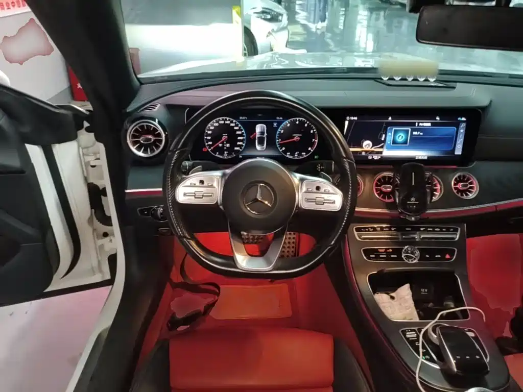 Mercedes-Benz E-Class (Import) — миниатюра 11